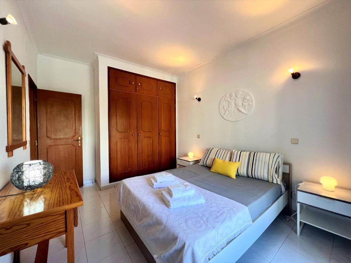 Classic With Pool By Homing Apartment *